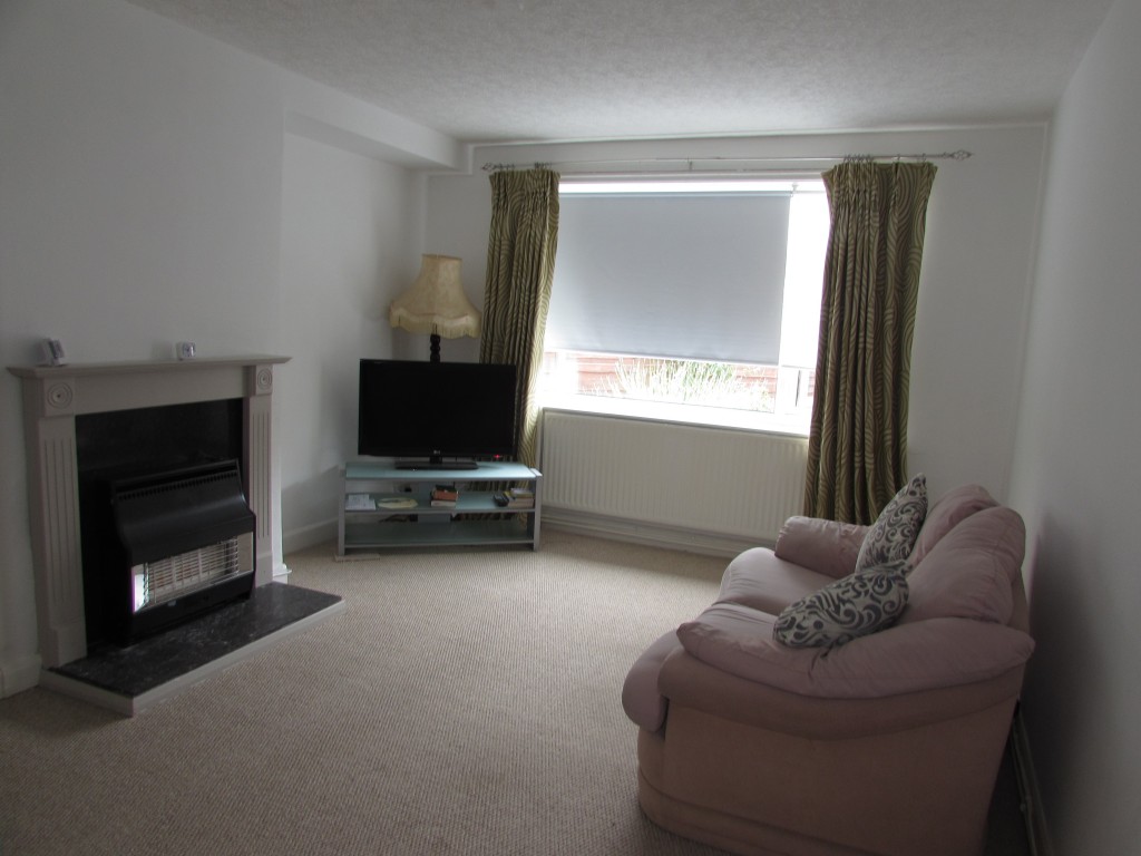 3 Bed End Terraced House For Sale - LOUNGE