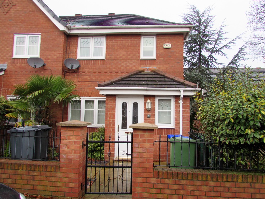3 Bed Semi-detached House For Sale - Main Image