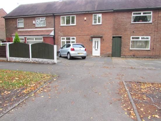 3 Bedroom Mid Terraced House For Sale - Photograph 1