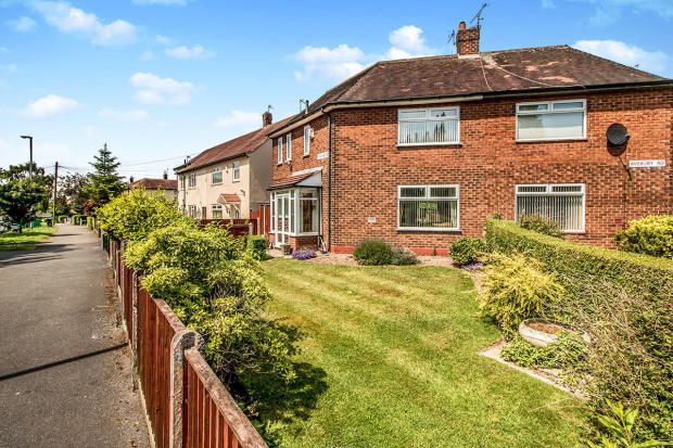 3 Bed Semi-detached House To Rent - Photograph 1