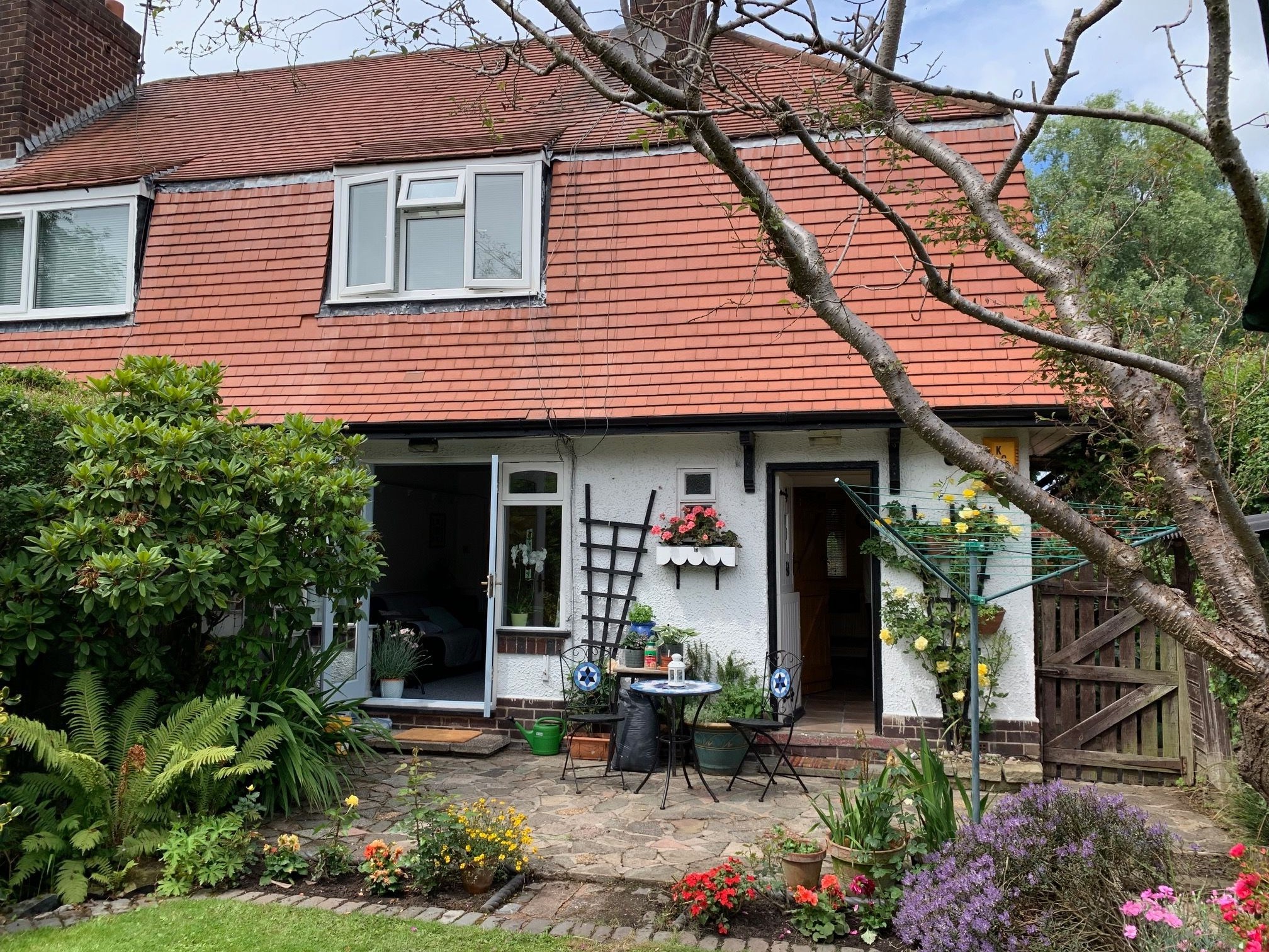 3 Bed Semi-detached House For Sale - Photograph 38