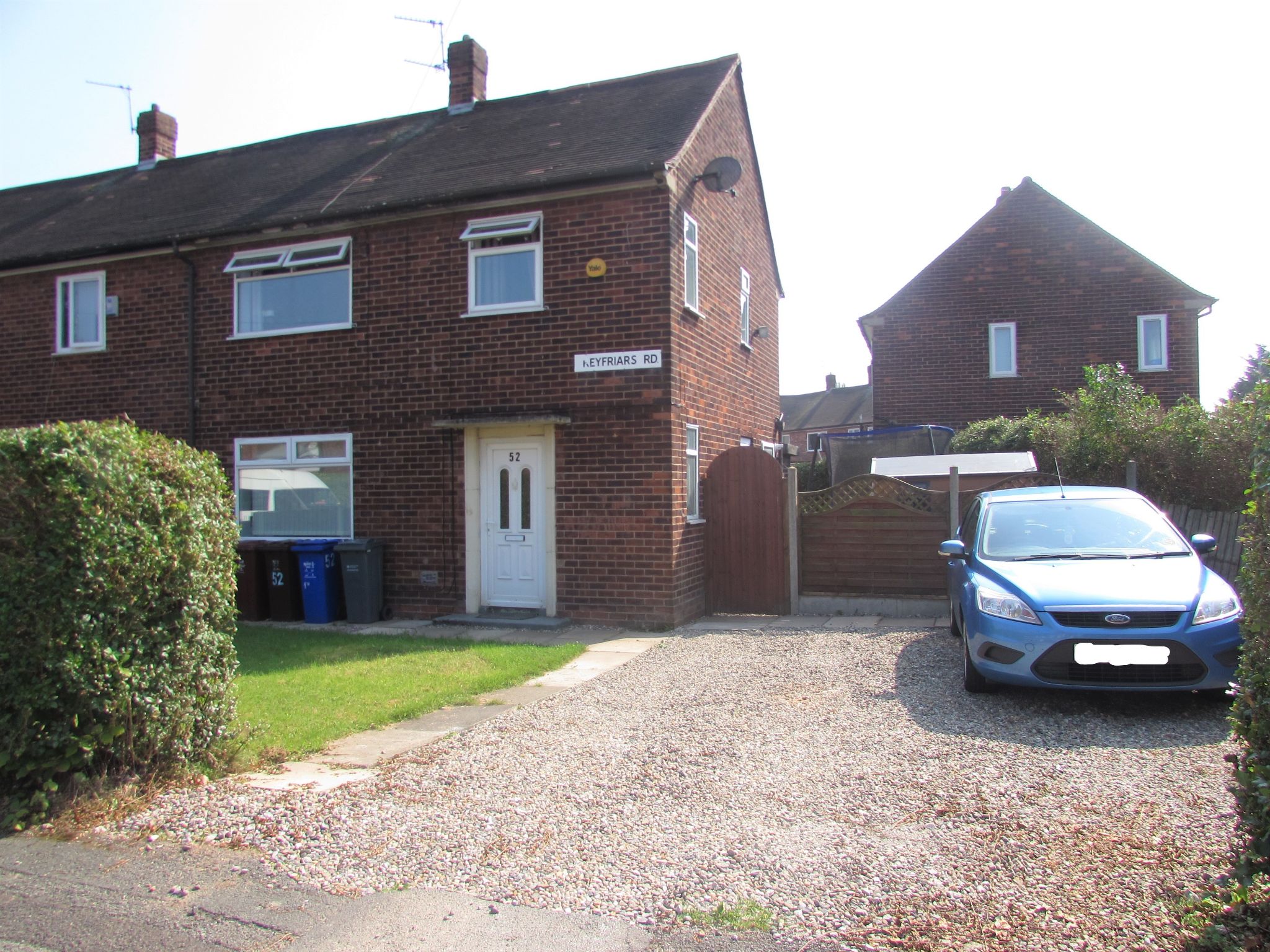 3 Bed End Terraced House For Sale - Photograph 1