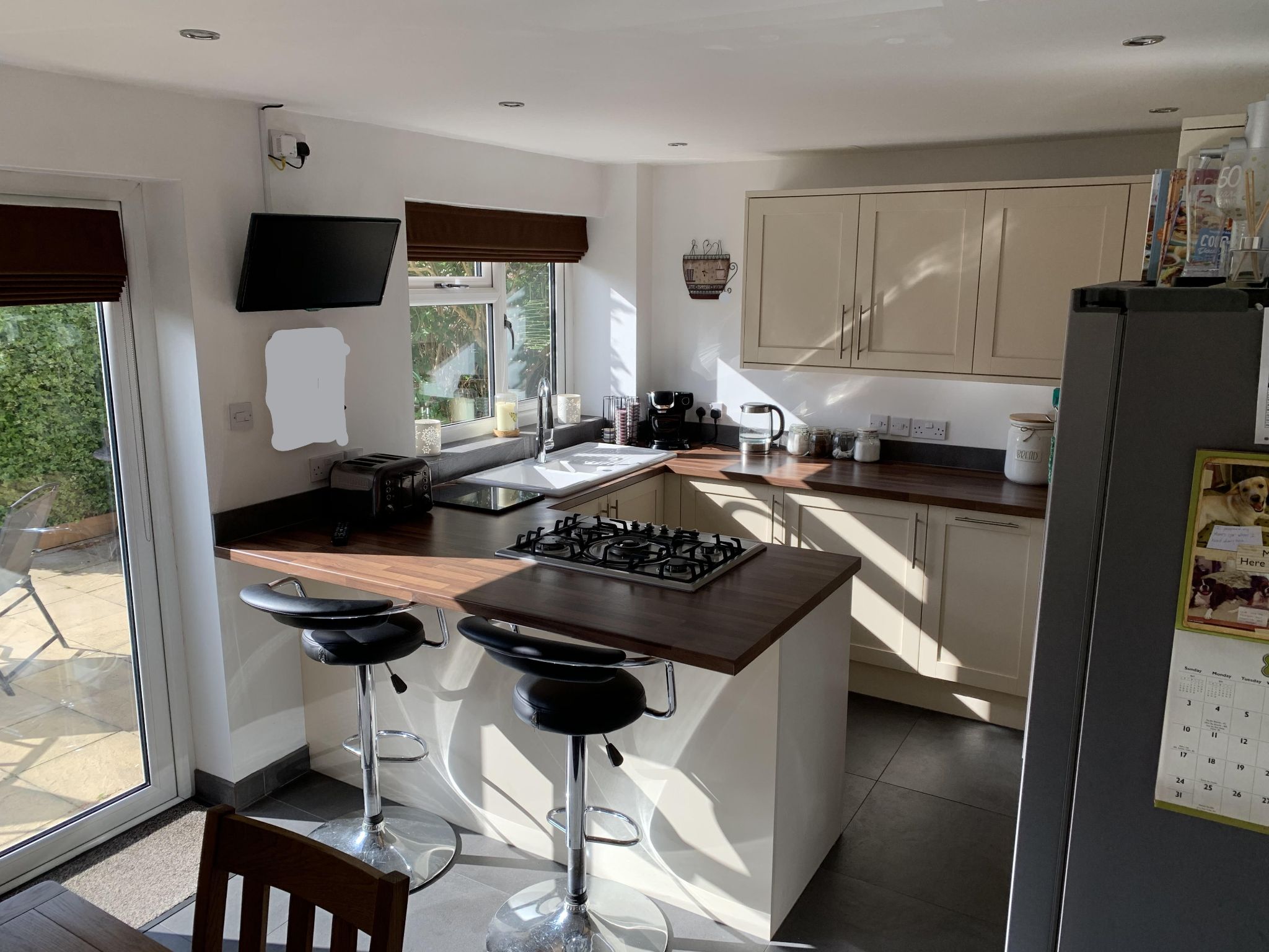 3 Bed Semi-detached House For Sale - Photograph 7