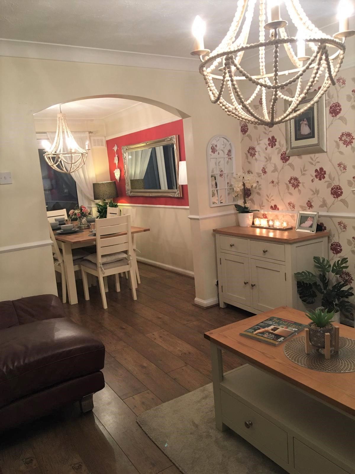 3 Bed Detached House For Sale - Photograph 2