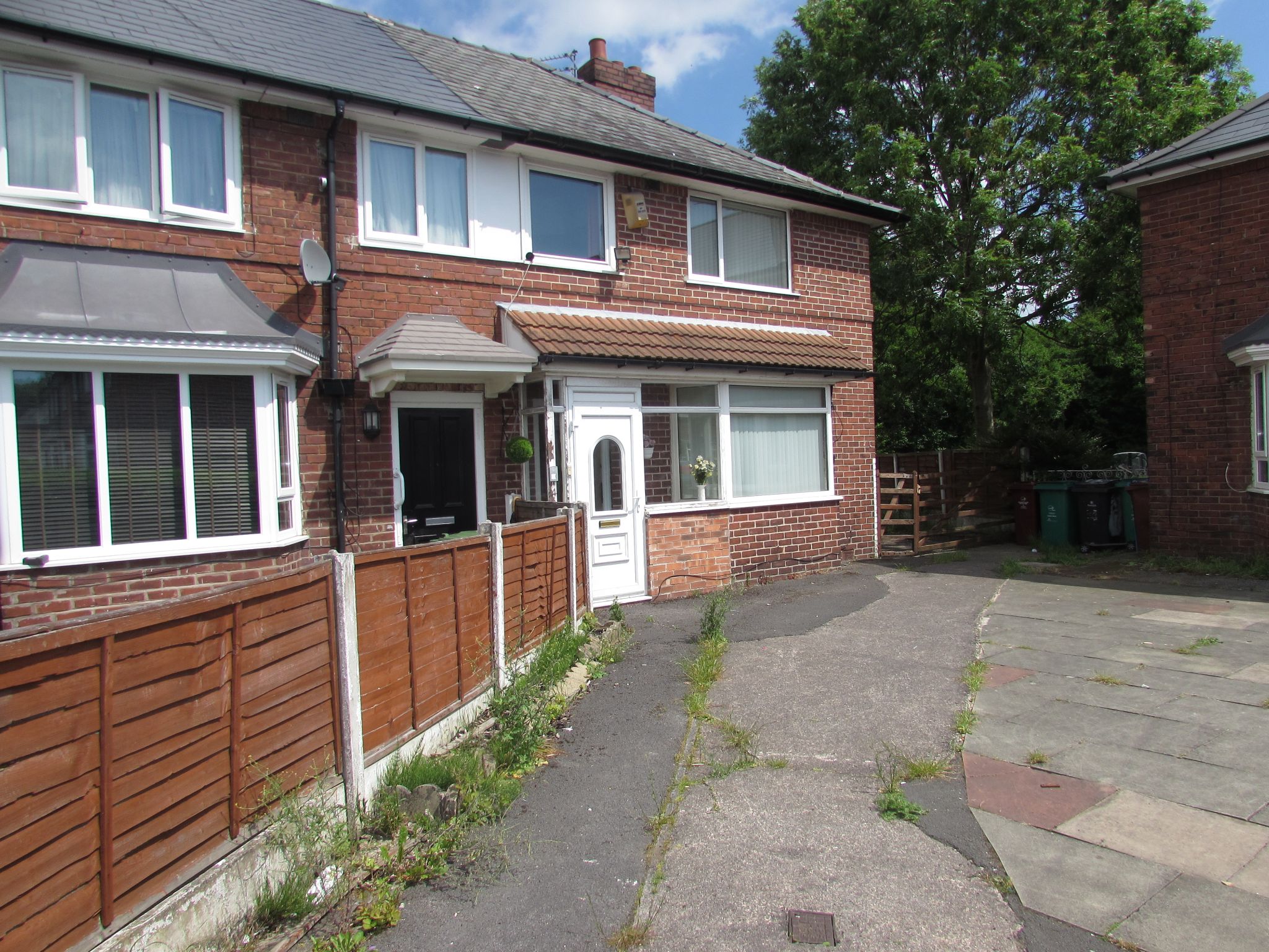 3 Bed End Terraced House For Sale - Photograph 8