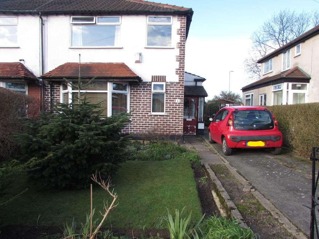 3 Bed Semi-detached House For Sale - Photograph 14