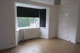 3 Bed Semi-detached House For Sale - Photograph 4