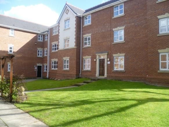 2 Bed Apartment Flat/apartment For Sale - Photograph 3