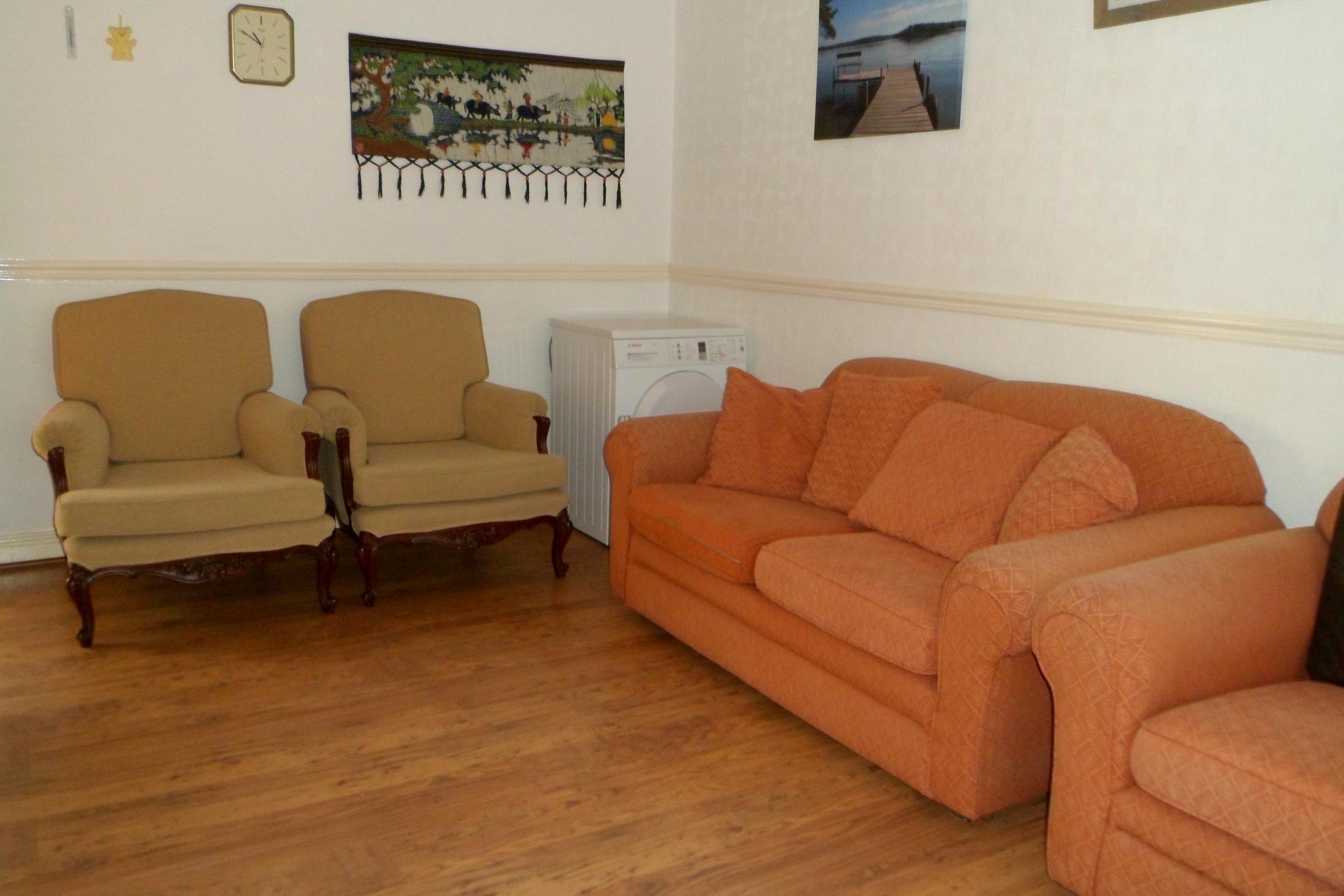 2 Bed Semi-detached House To Rent - Secondary Image