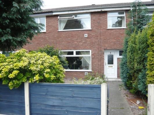 3 Bed Mid Terraced House To Rent - Front