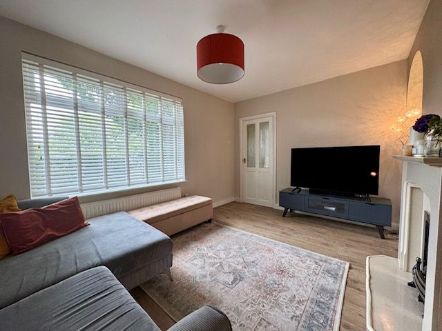 3 Bed End Terraced House For Sale - Photograph 3