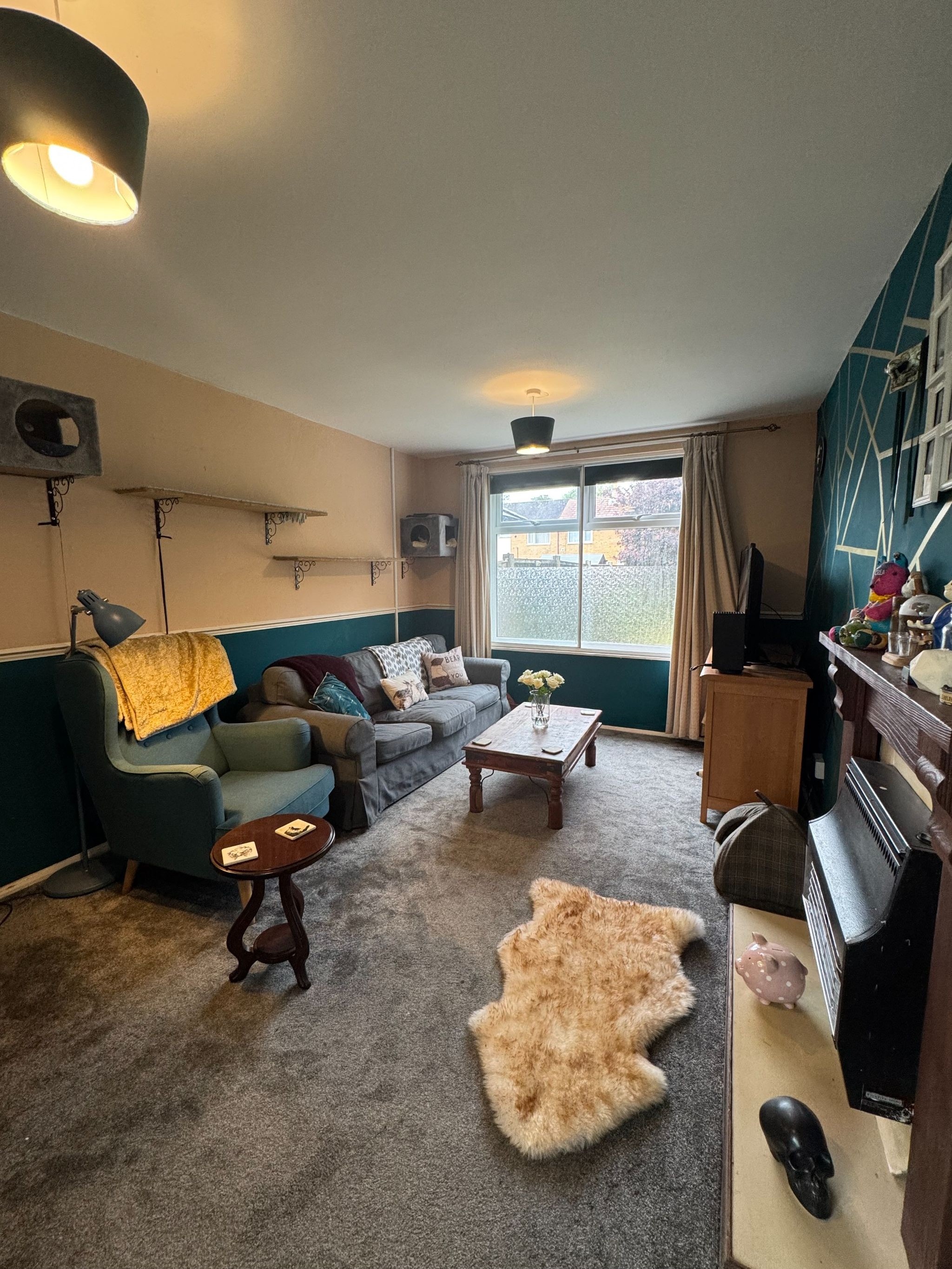 2 Bed End Terraced House For Sale - Photograph 4