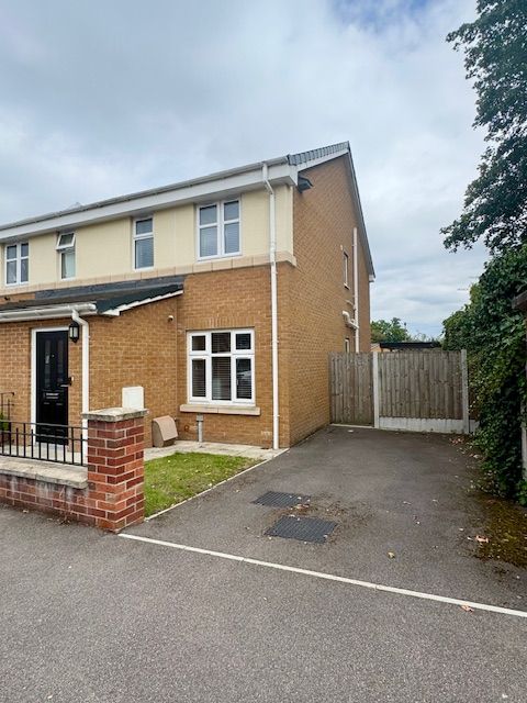 2 Bed Semi-detached House For Sale - Photograph 1