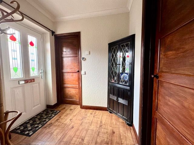 4 Bed End Terraced House For Sale - Photograph 4