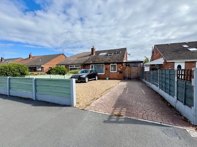 3 Bed Semi-detached Bungalow For Sale - Photograph 1