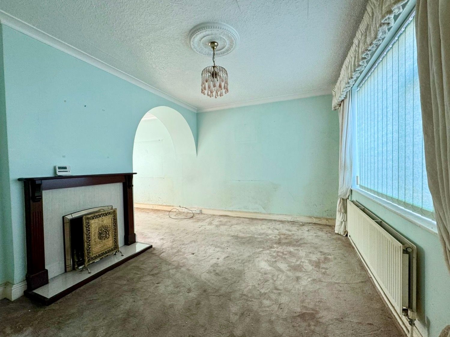 3 Bed Mid Terraced House For Sale - Photograph 14