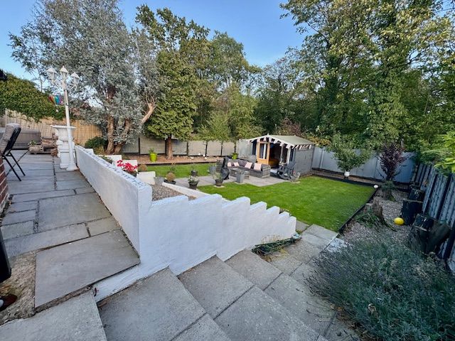 2 Bed Detached Bungalow For Sale - Photograph 8