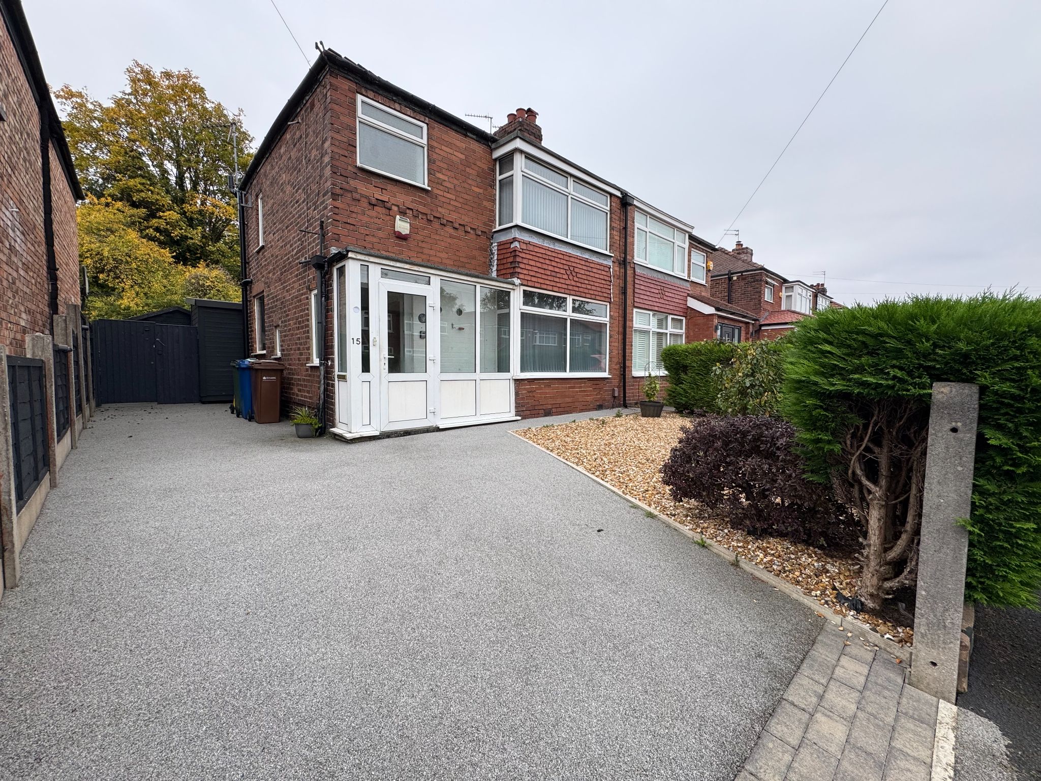 2 Bed Semi-detached House For Sale - Photograph 22