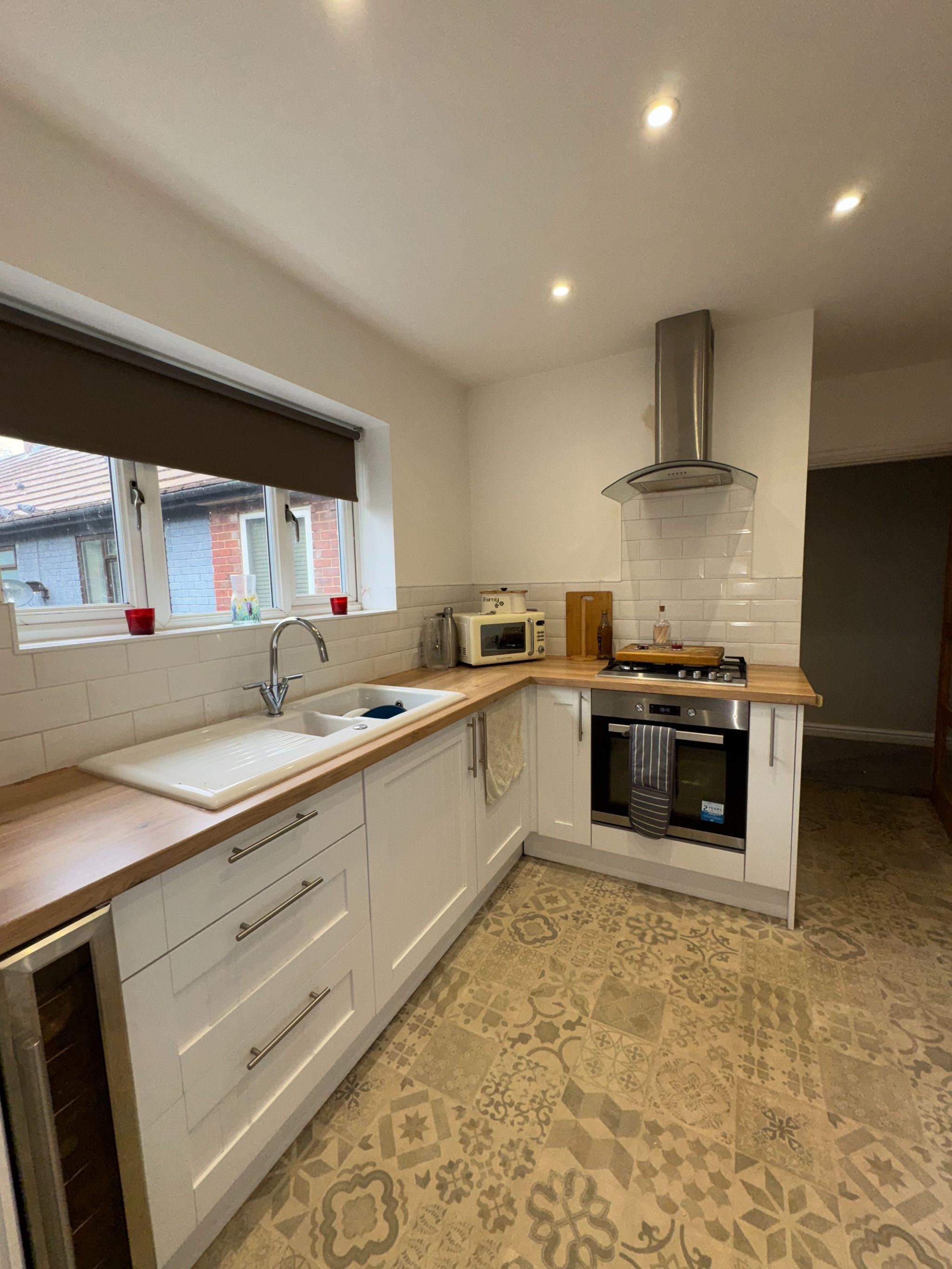 2 Bed Apartment Flat/apartment For Sale - Photograph 4