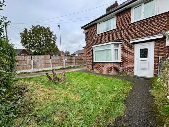 3 Bed Semi-detached House For Sale - Photograph 13