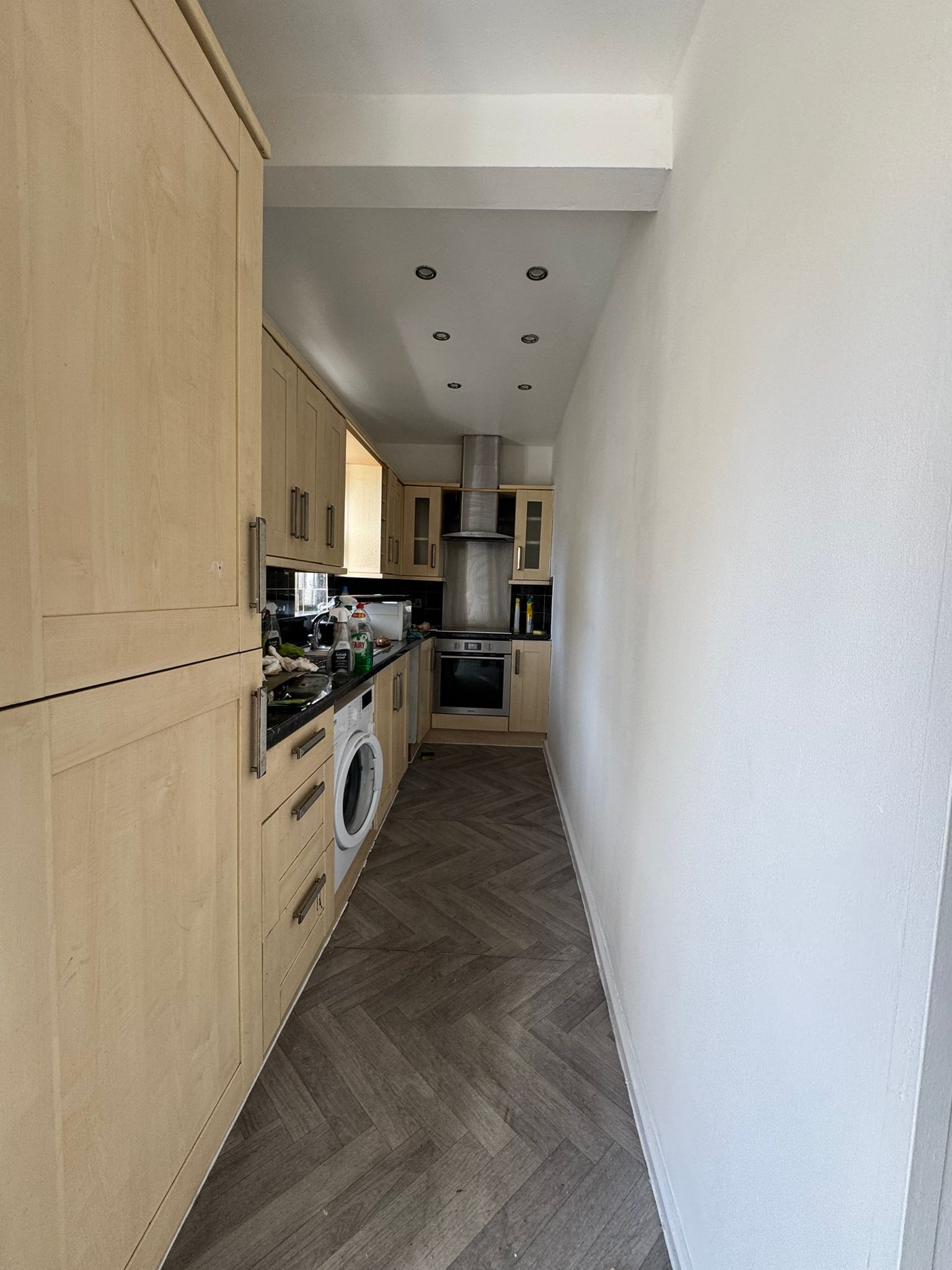 2 Bed Mid Terraced House To Rent - Photograph 4