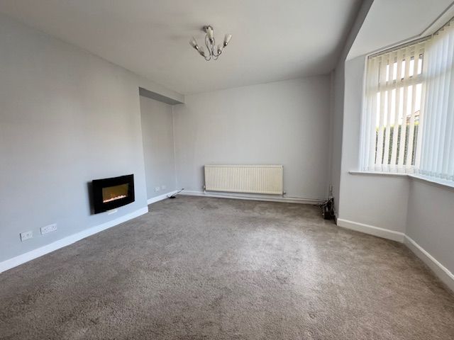 3 Bed End Terraced House For Sale - Photograph 4