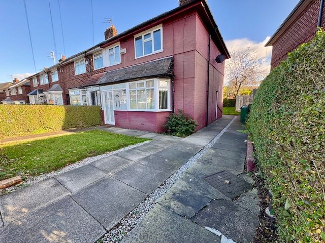 3 Bed End Terraced House For Sale - Photograph 2