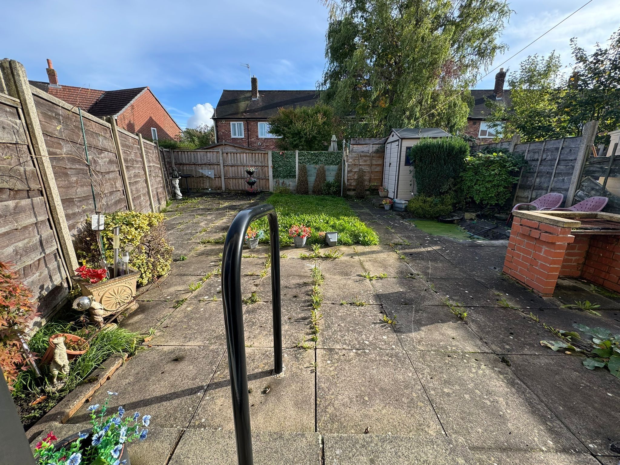 2 Bed Mid Terraced House To Rent - Photograph 2