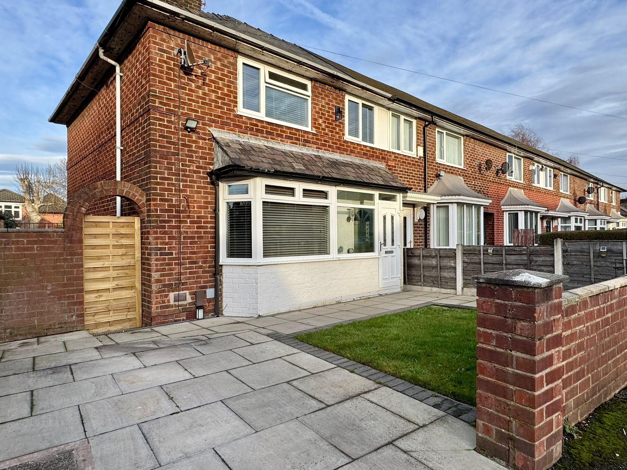 3 Bed End Terraced House For Sale - Photograph 6