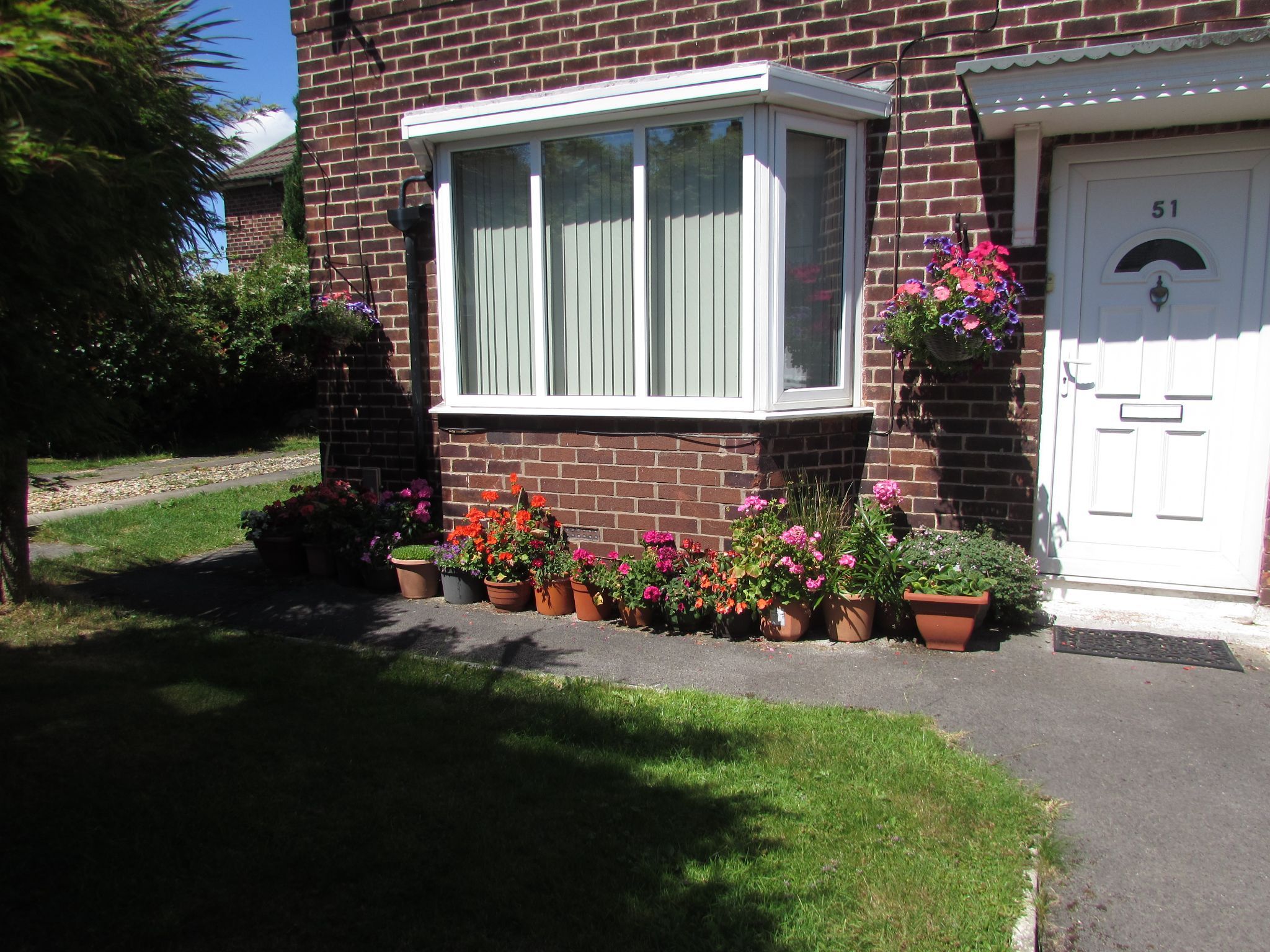 3 Bed Semi-detached House For Sale - Photograph 13