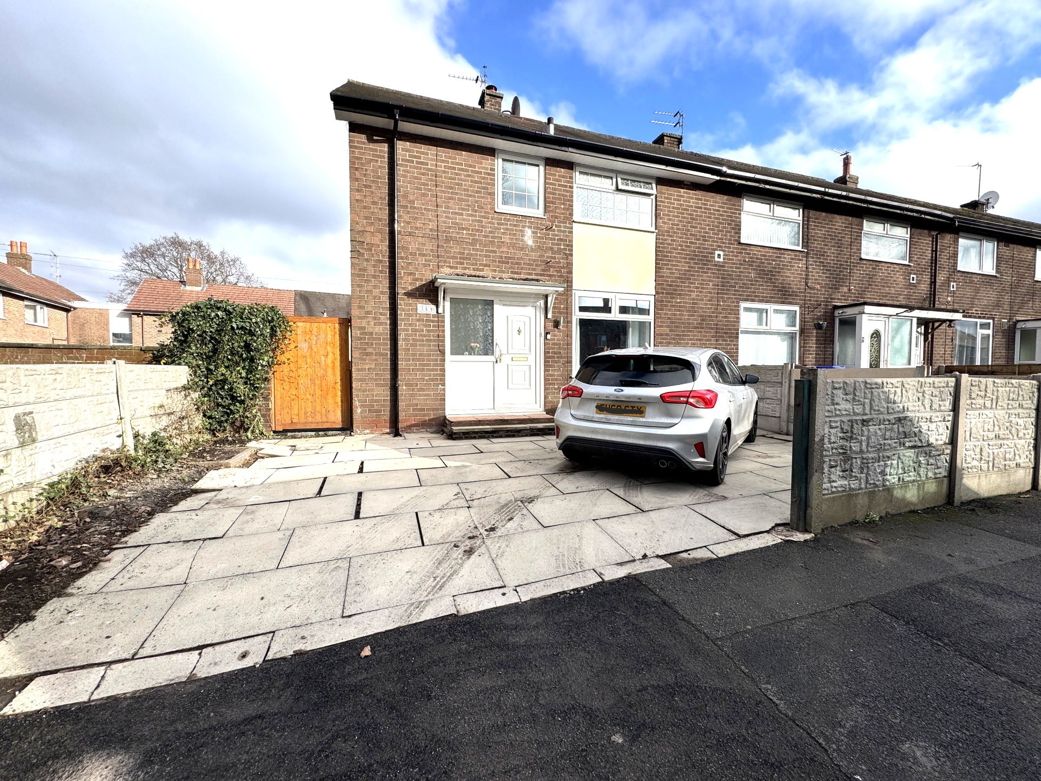 2 Bed End Terraced House For Sale - Photograph 30