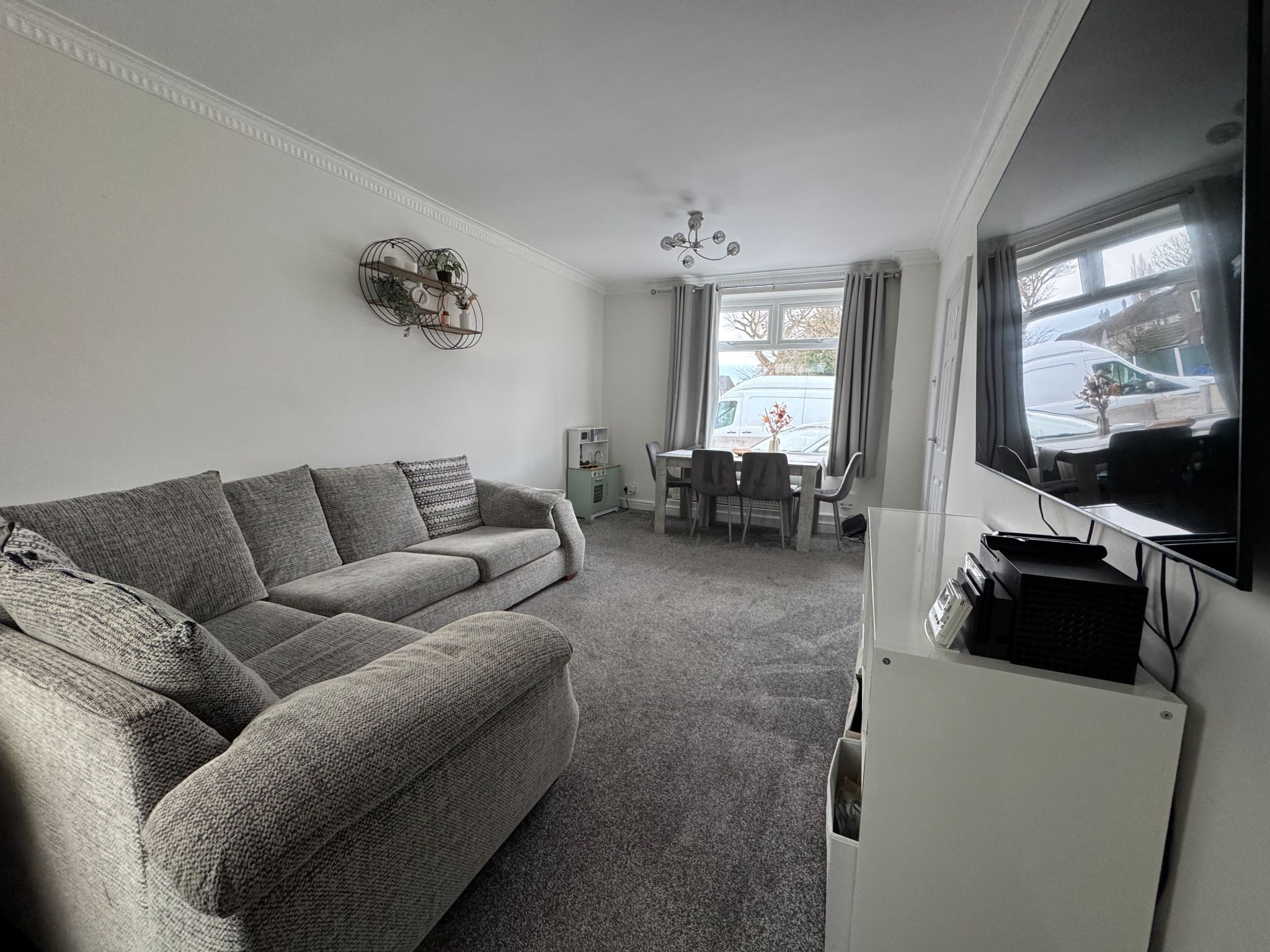 2 Bed End Terraced House For Sale - Photograph 3