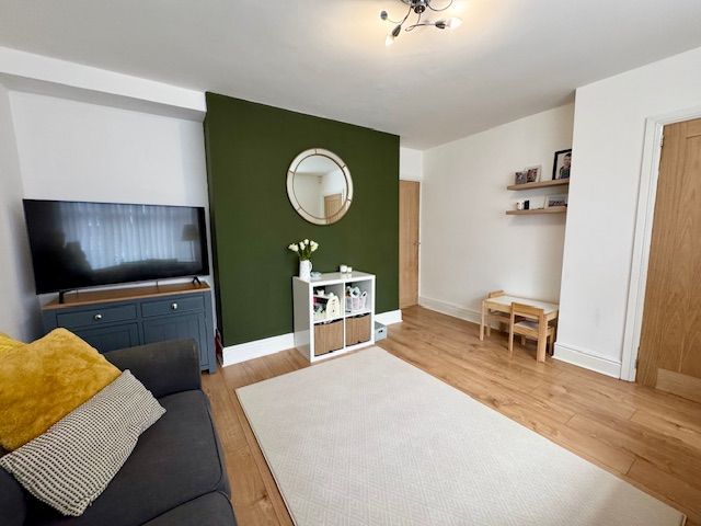 3 Bed Mid Terraced House For Sale - Photograph 14