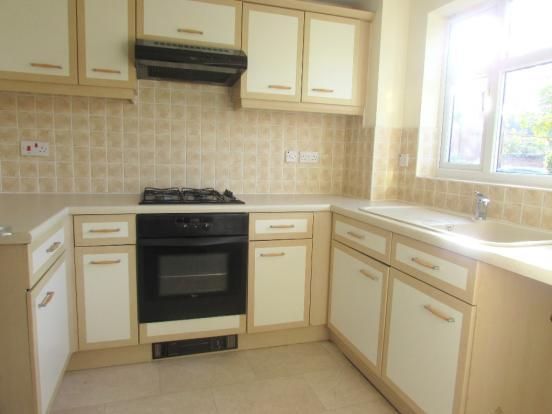 2 Bed Mid Terraced House To Rent - Photograph 2