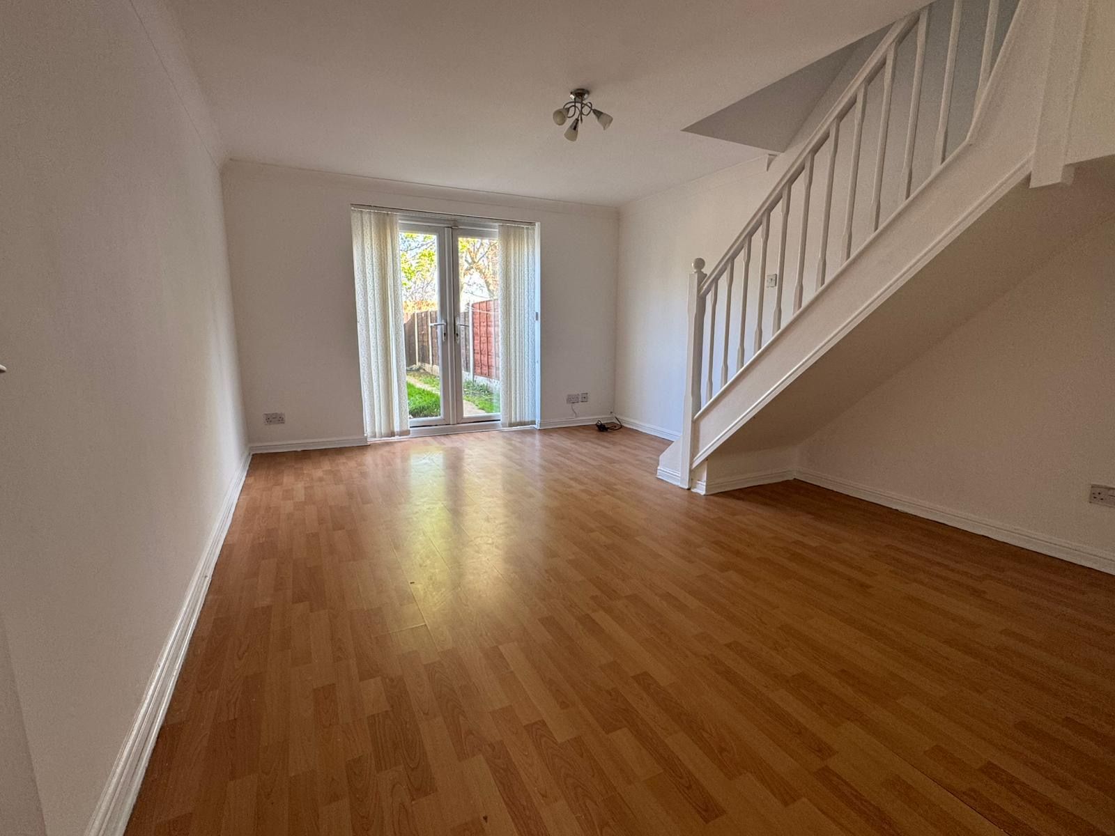 2 Bed Mid Terraced House To Rent - Photograph 2