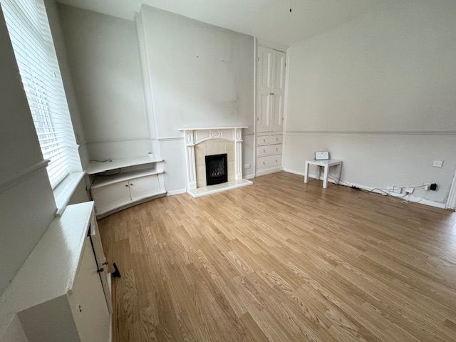 2 Bed Mid Terraced House For Sale - Photograph 9