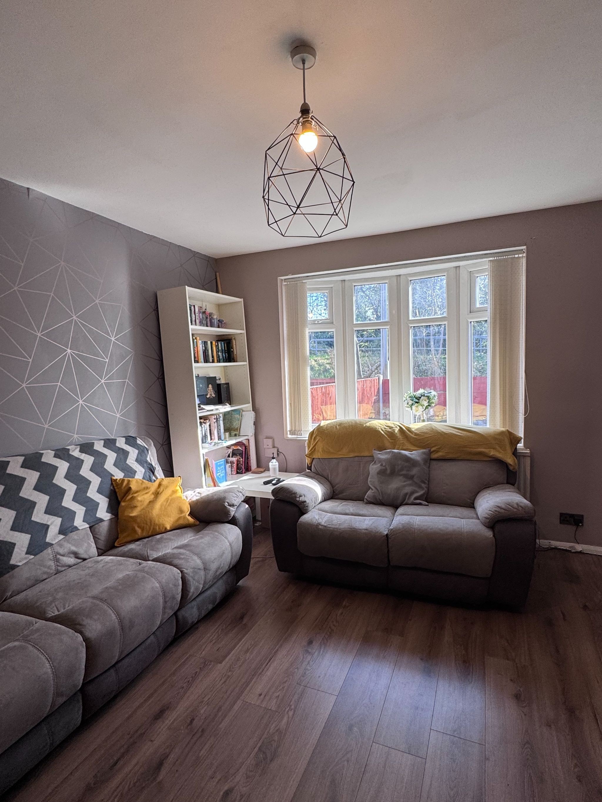 2 Bed Semi-detached House For Sale - Photograph 5