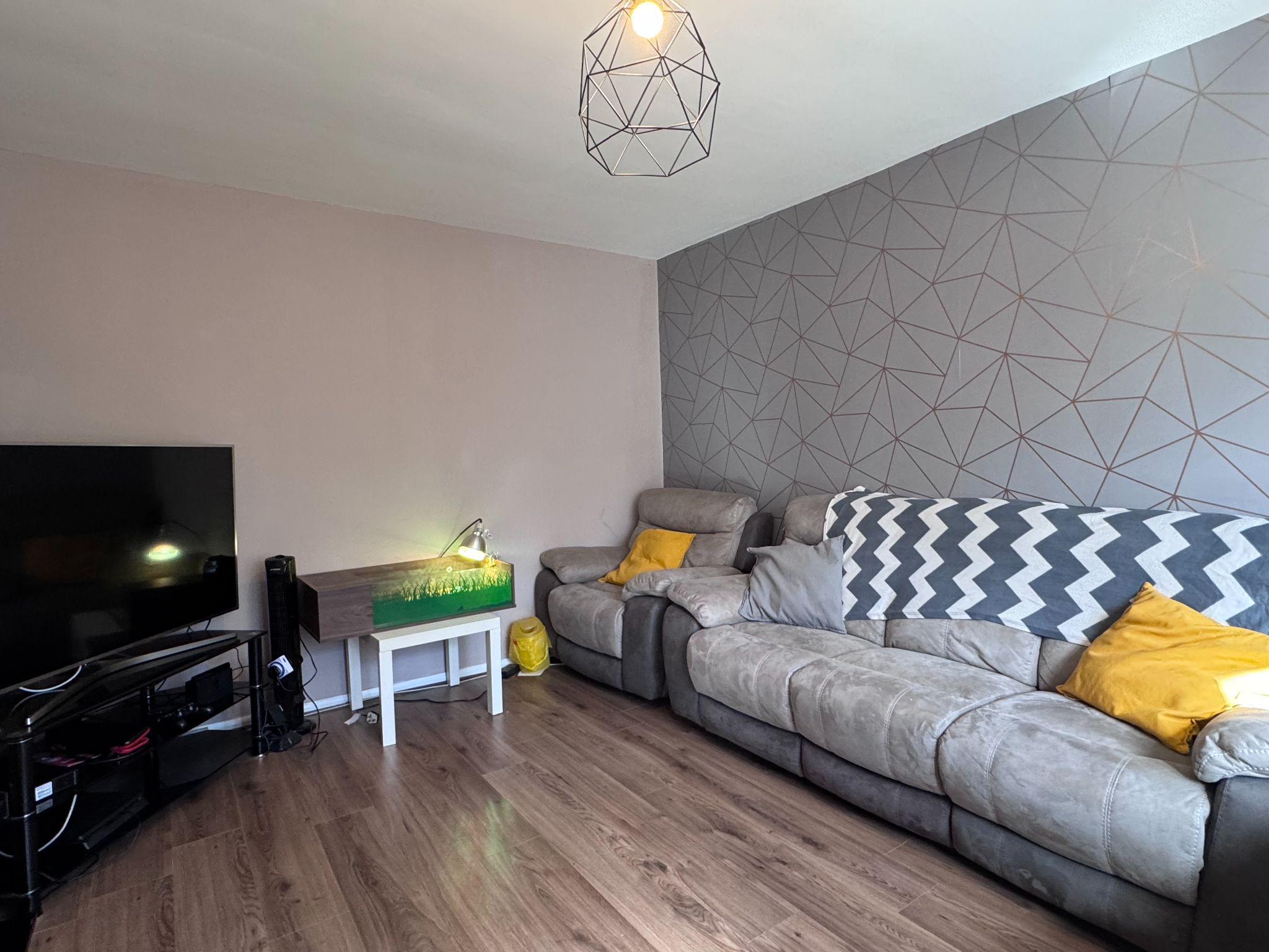 2 Bed Semi-detached House For Sale - Photograph 3