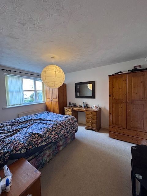 2 Bed Apartment Flat/apartment For Sale - Photograph 11