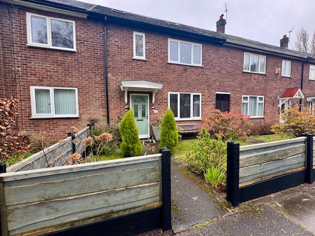 3 Bed Mid Terraced House For Sale - Photograph 39