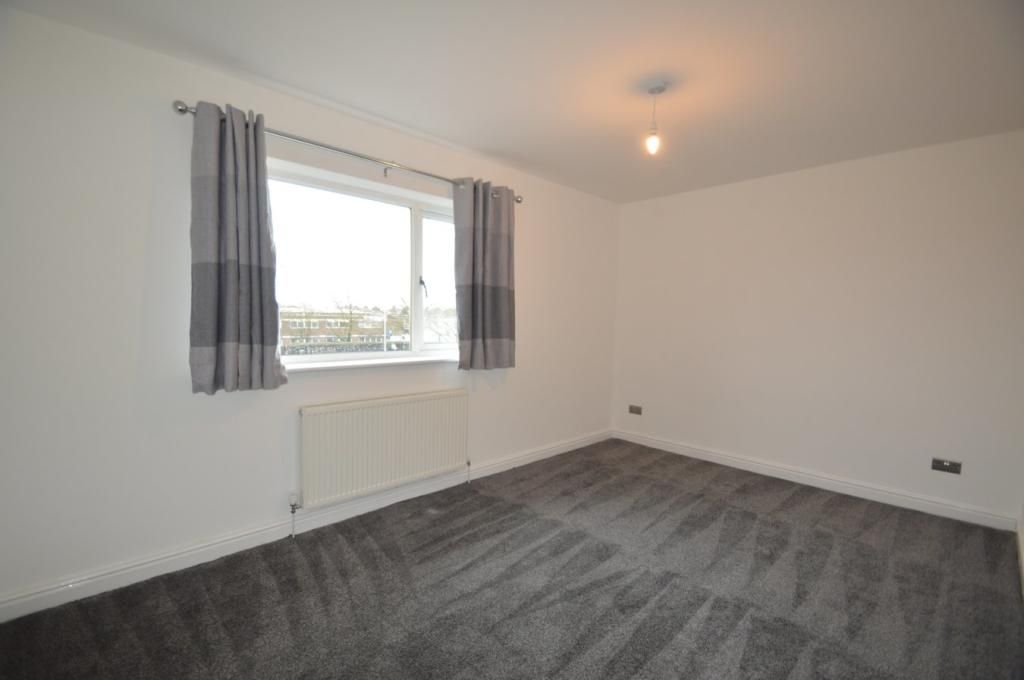 3 Bed Mid Terraced House For Sale - Photograph 3