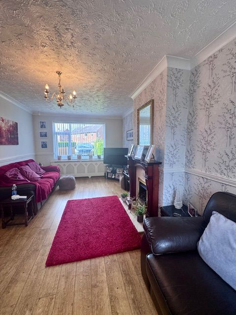 3 Bed Mid Terraced House For Sale - Photograph 4