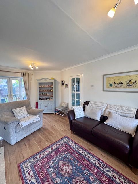 3 Bed End Terraced House For Sale - Photograph 3