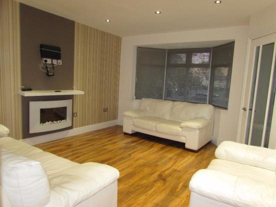 3 Bed End Terraced House To Rent - Secondary Image