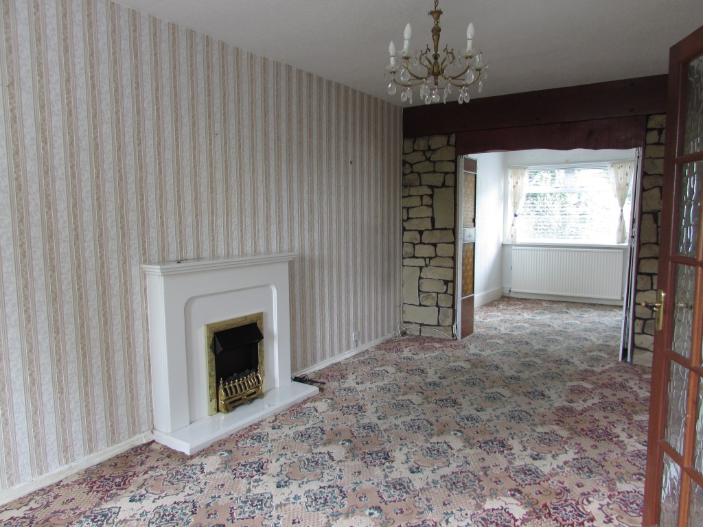 4 Bed Semi-detached House For Sale - Secondary Image