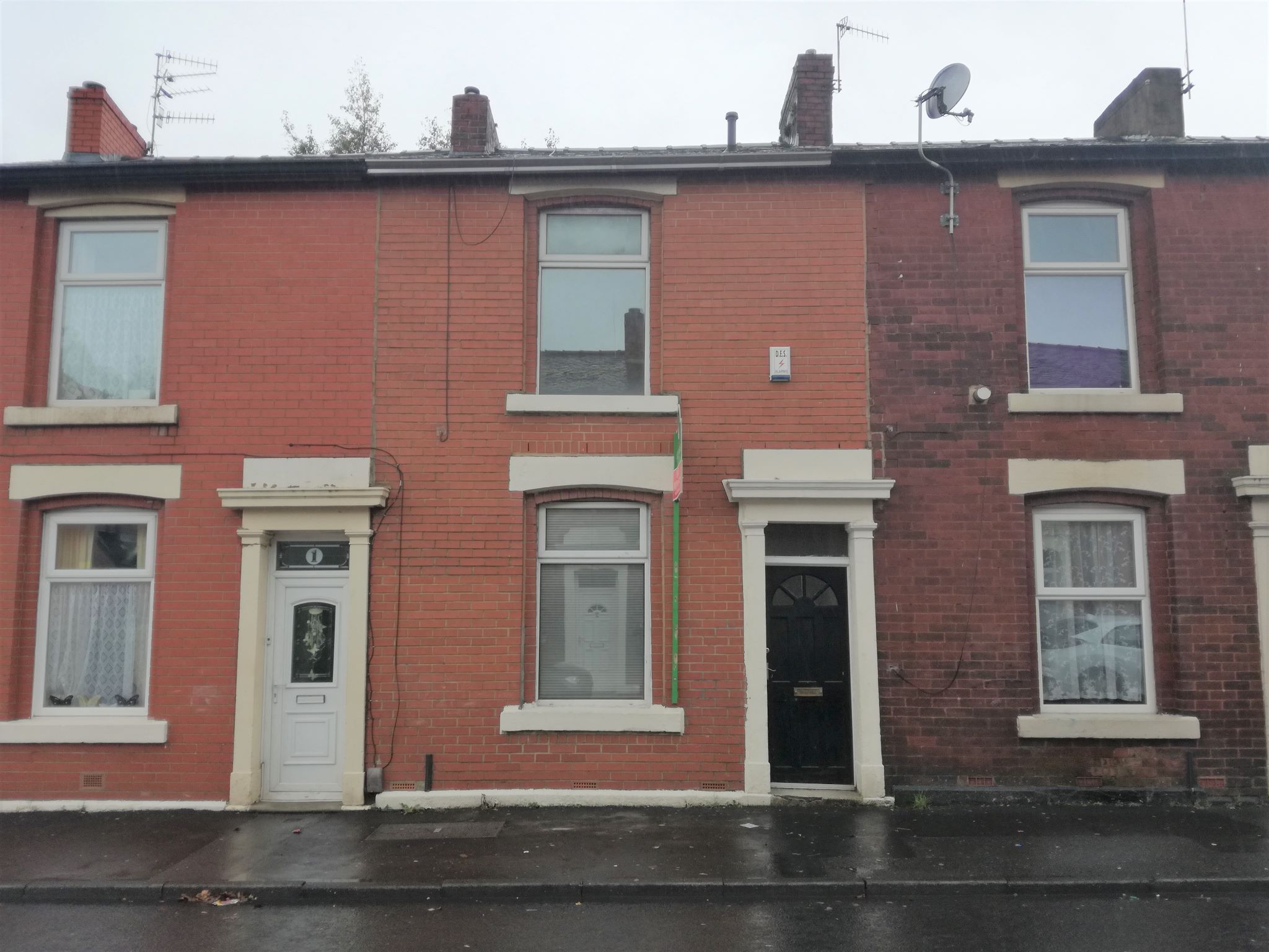 3 Bedroom Mid Terraced House For Sale in 3 Hertford Street, Blackburn, BB2
