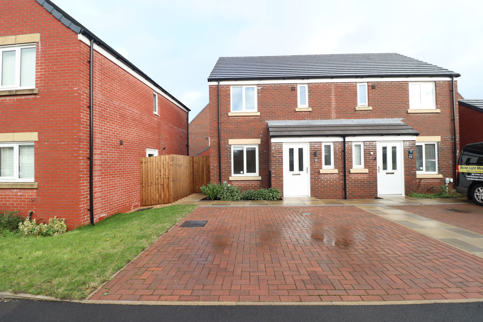 3 Bed Semi-detached House To Rent - Photograph 1