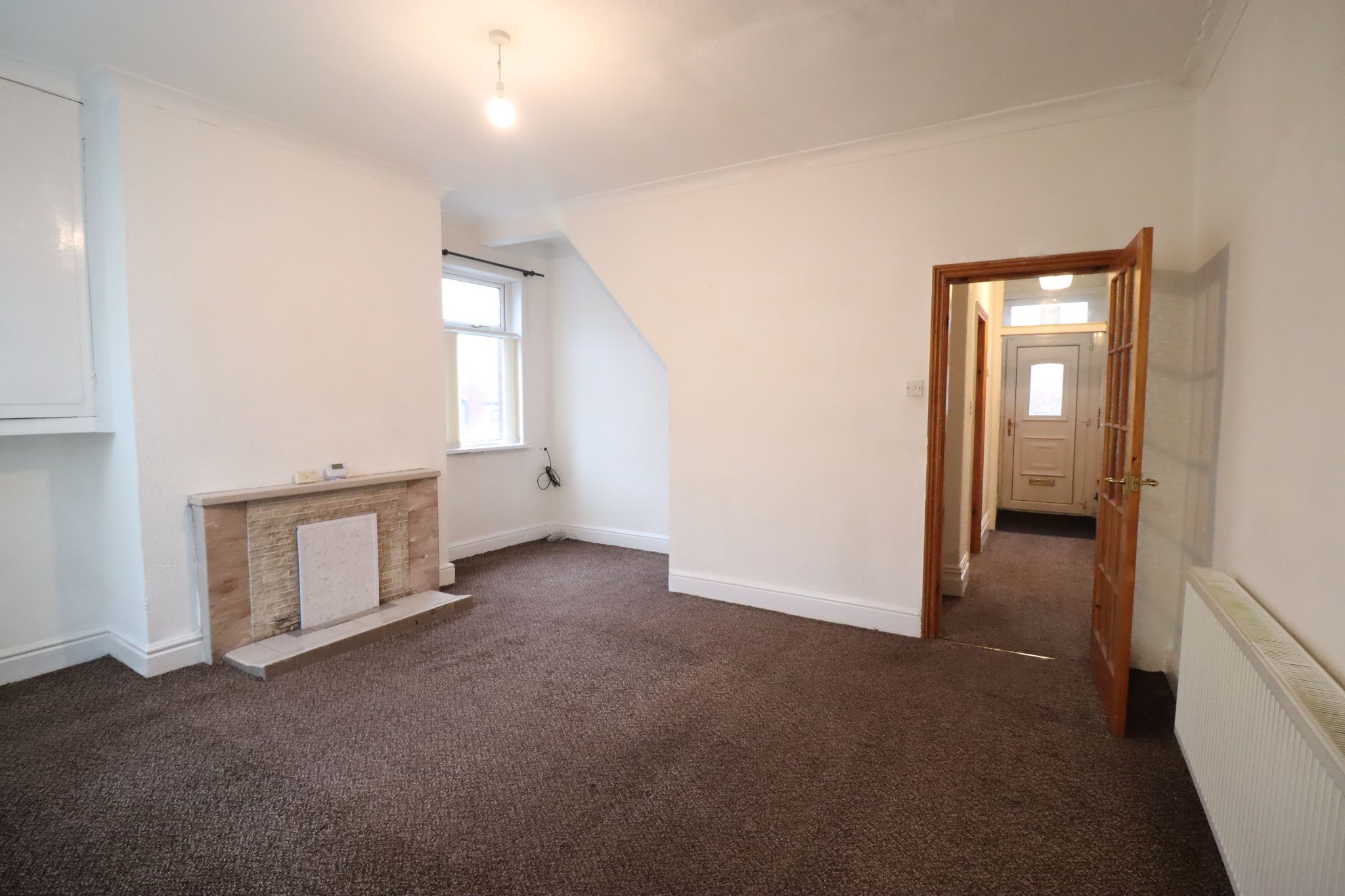 3 Bed End Terraced House To Rent - Photograph 11