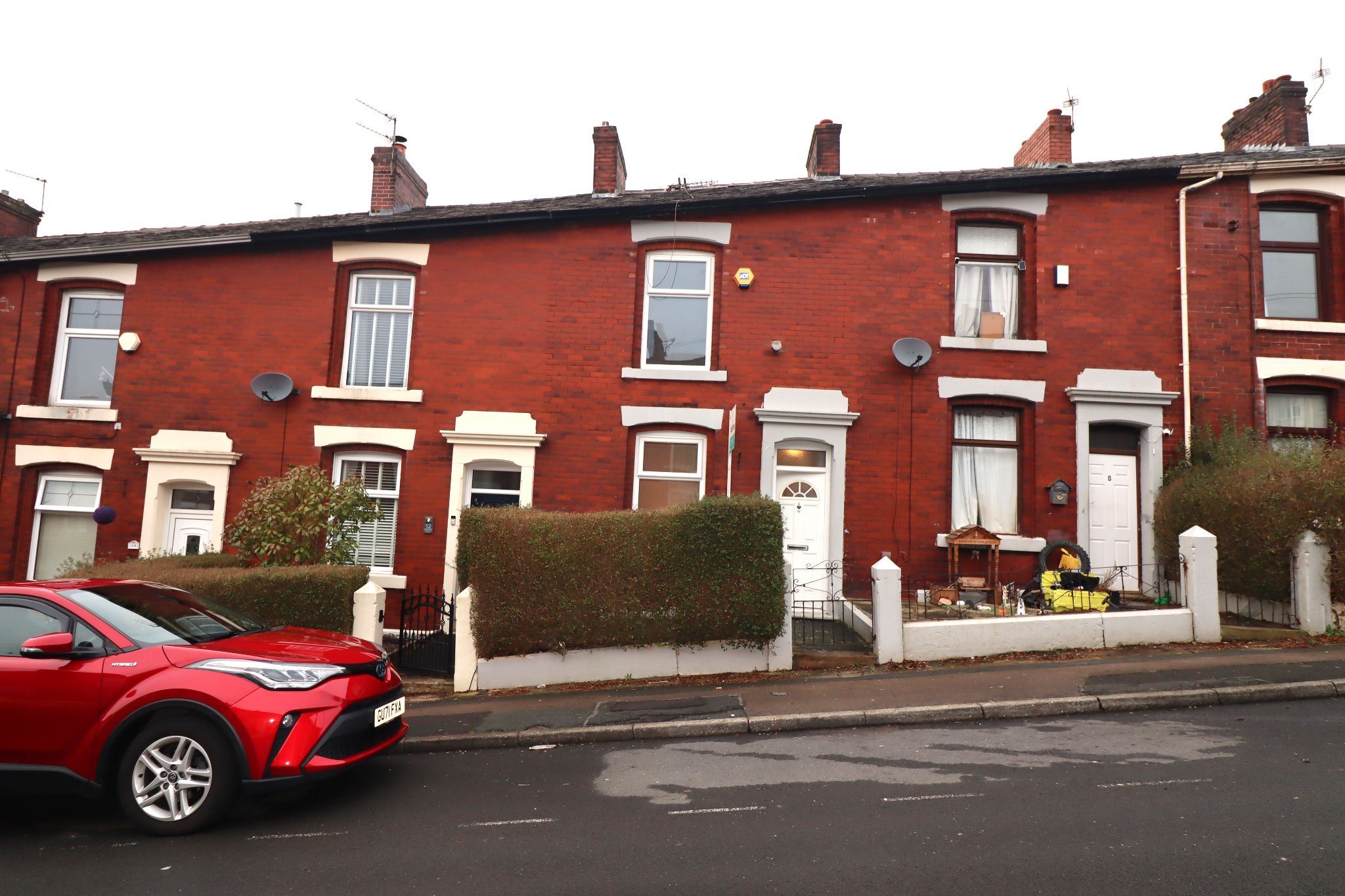 2 Bed Mid Terraced House To Rent - Photograph 1