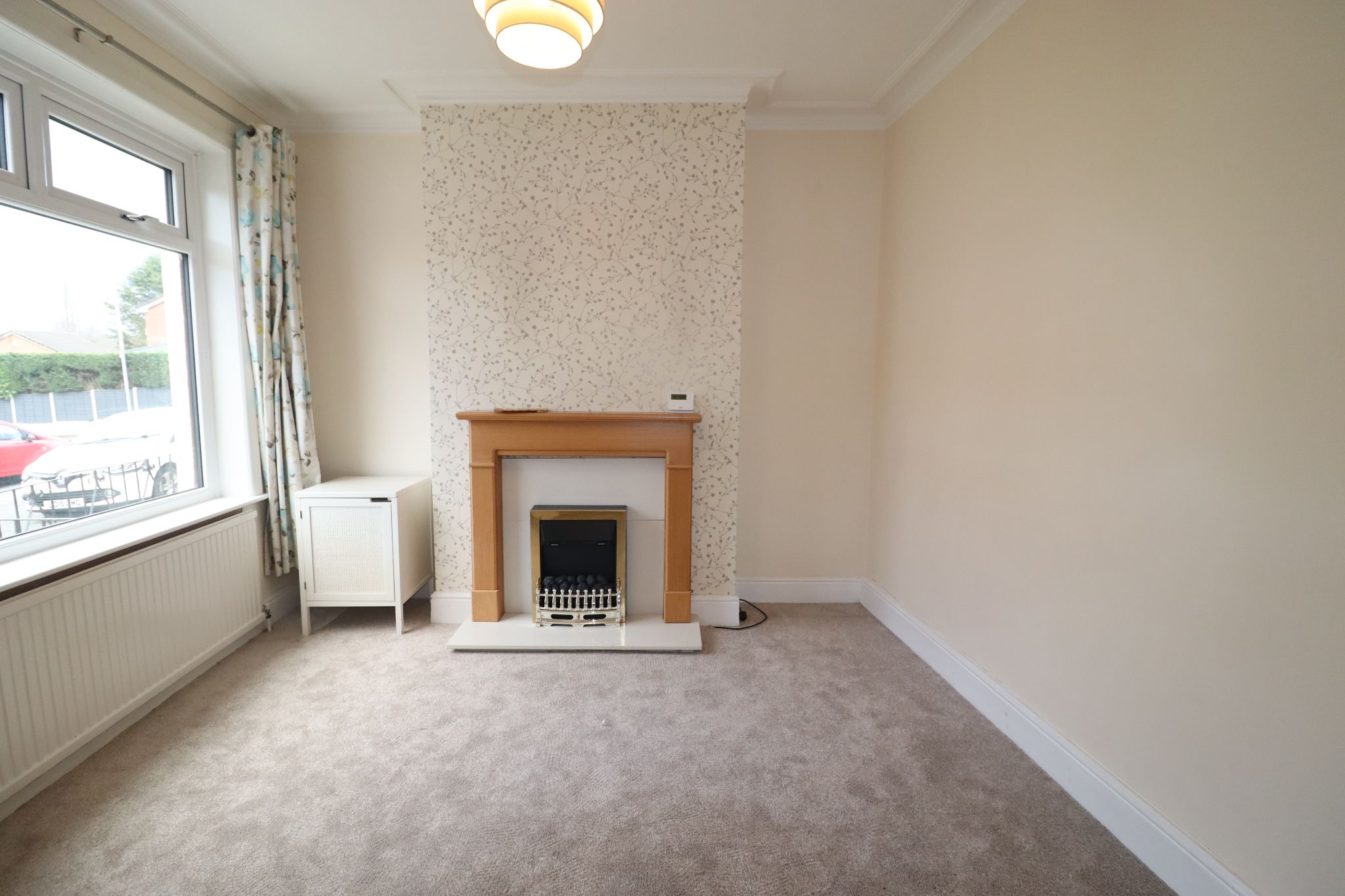 2 Bed Mid Terraced House To Rent - Photograph 3